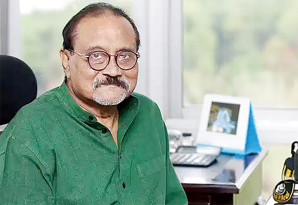 স্মৃতিতে স্মরণে আলী যাকের স্মৃতিতে স্মরণে আলী যাকের