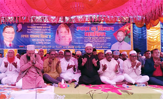 খালেদা জিয়ার রোগমুক্তির দোয়া চেয়ে কাঁদলেন মোর্শেদ আলম খালেদা জিয়ার রোগমুক্তির দোয়া চেয়ে কাঁদলেন মোর্শেদ আলম